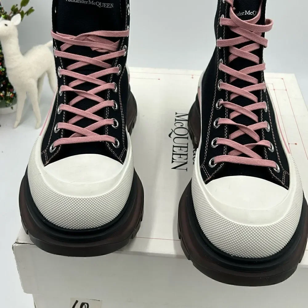 Men’s Alexander, McQueen tread slick boots size 44 made in Italy